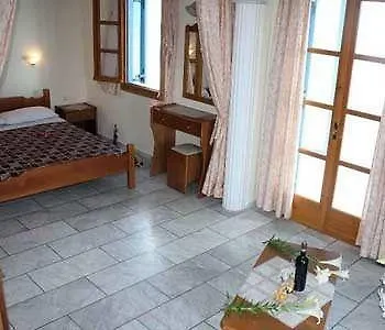 Affittacamere Karabatsis 2*