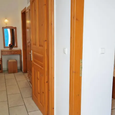 Karabatsis Affittacamere 2*