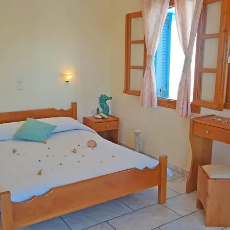 Karabatsis Affittacamere 2*
